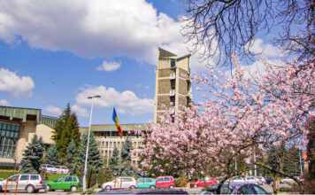 Echinocţiu: Primăvara astronomică începe azi la ora 23.24